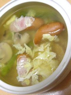 すごくおいしい!きのことウインナーのかき玉コンソメスープ-レシピのメイン写真