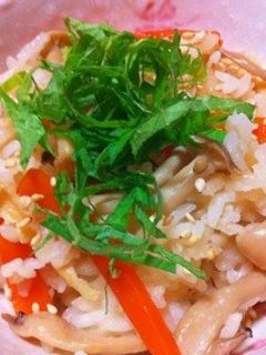 塩麹で炊き込みご飯-レシピのメイン写真