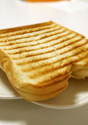 こぼれず食べやすい☆シチューのパニーニ♪-レシピのメイン写真