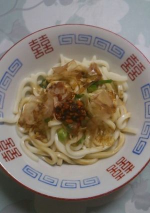 ズボラ ラー油バター醤油うどん-レシピのメイン写真