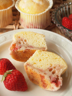 いちごミルクのバターケーキ-レシピのメイン写真