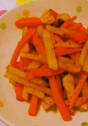 ジャガイモ・ニンジン・鶏肉のカレー粉炒め-レシピのメイン写真