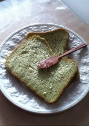 HBで★ほうれん草ミルク食パン★-レシピのメイン写真