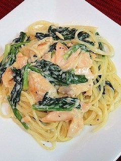 牛乳で。鮭とほうれん草のクリームパスタ-レシピのメイン写真