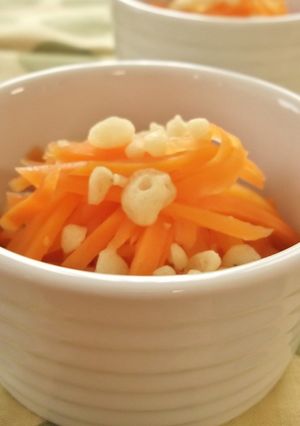 揚げ玉のっけ♪　人参のレモン麺つゆ和え-レシピのメイン写真