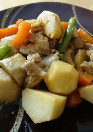 子供も喜ぶ　里いもと鶏肉のカレー醤油煮-レシピのメイン写真