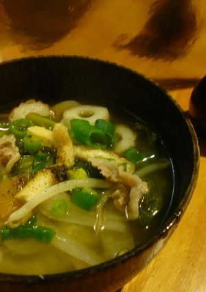春野菜たっぷり豚汁☆花冷えの温か汁物-レシピのメイン写真