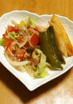 ナッツ入りサラダ-レシピのメイン写真