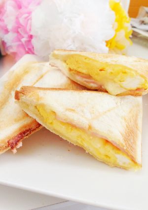 休日の朝食に！子供大好き♡ホットサンド♡-レシピのメイン写真