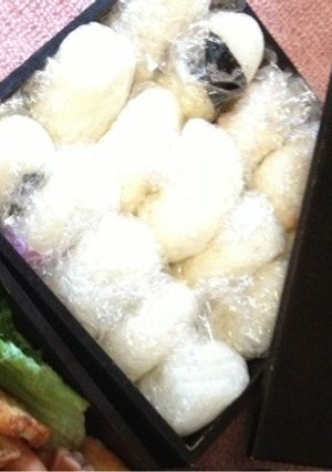 行楽に。楽チン♪ラップおにぎり塩加減コツ-レシピのメイン写真
