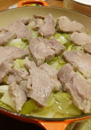 ルクルーゼで＊塩麹豚とキャベツの蒸し物＊-レシピのメイン写真