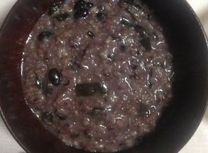 黒米と黒小豆と玄米と雑穀の黒い粥-レシピのメイン写真