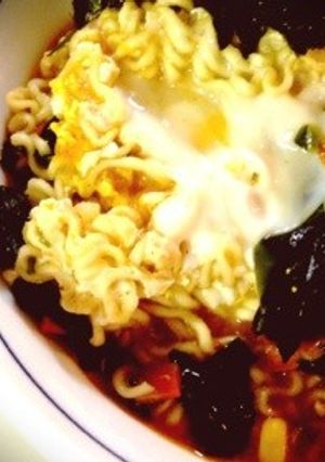 コク旨っ!辛ラーメンのちょい足しアレンジ-レシピのメイン写真