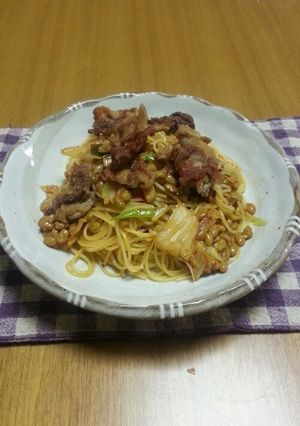 カリッと豚コマde納豆キムチパスタ-レシピのメイン写真