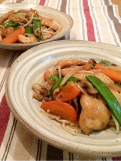 鶏肉とシャキっともやしの彩り炒め-レシピのメイン写真
