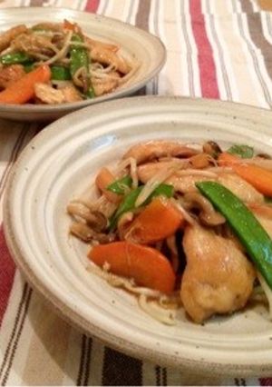 鶏肉とシャキっともやしの彩り炒め-レシピのメイン写真