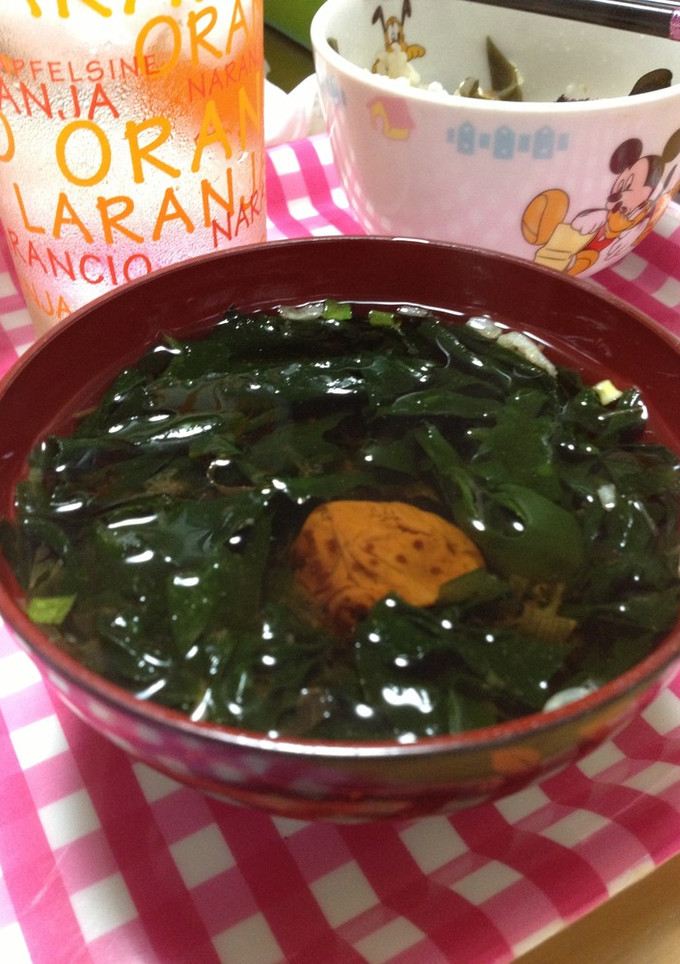 わかめと梅干の簡単スープ-レシピのメイン写真