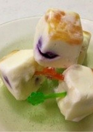 二層のヨーグルトクリームアイスキューブ-レシピのメイン写真
