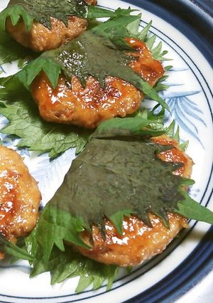 しそでサッパリ！照り照りつくね煮♡-レシピのメイン写真