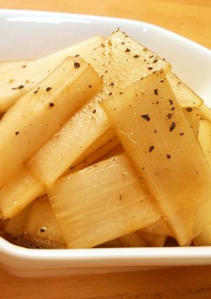 うま酸っぱいウドのレモン醤油マリネ-レシピのメイン写真