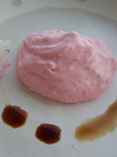 簡単いちごアイスクリーム-レシピのメイン写真