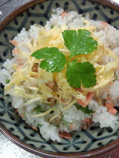 鮭と三つ葉の混ぜご飯-レシピのメイン写真