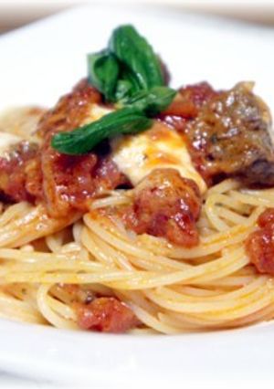 じっくり煮込んだ牛肉のトマトスパゲッティ-レシピのメイン写真