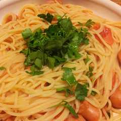 รูปของ 生トマトとチョリソーのパスタ