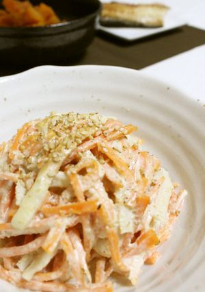 栄養満点*人参とちくわの胡麻マヨサラダ-レシピのメイン写真