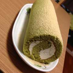 รูปของ もちふわ♪抹茶の和風ロールケーキ
