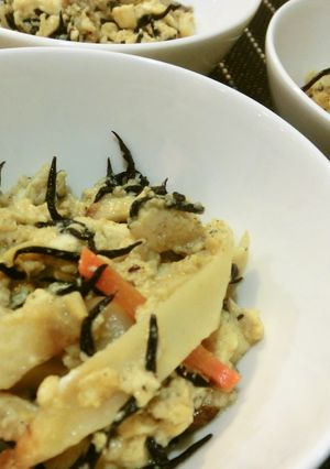 ひじきの煮物をリメイク！ひじきの炒り豆腐-レシピのメイン写真