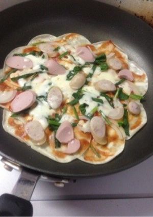 余った餃子の皮で！なんちゃってピザ-レシピのメイン写真