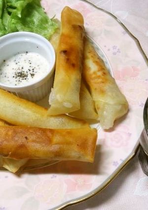 チーズ餅ナッツ春巻き♫黒胡椒マヨ添え-レシピのメイン写真