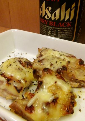 おつまみに＊塩麹鶏のチーズのせ焼き＊-レシピのメイン写真