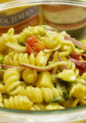 アボカドとトマトのパスタサラダ-レシピのメイン写真