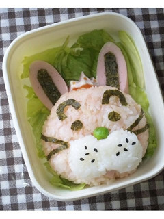キャラ弁▼ うさぎの王様?-レシピのメイン写真