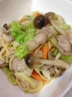 キャベツ・しめじ・豚肉で☆和風焼きパスタ-レシピのメイン写真