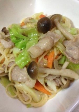 キャベツ・しめじ・豚肉で☆和風焼きパスタ-レシピのメイン写真