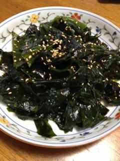 ミネラル・食物繊維たっぷり!ワカメ炒め♫-レシピのメイン写真