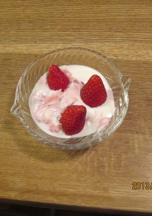 ダノンビオいちごパフェ-レシピのメイン写真
