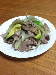 豚肉と玉葱とアボカドのあっさり炒め-レシピのメイン写真