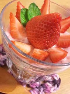 簡単豪華な苺のデザートパルフェ☆-レシピのメイン写真