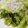 レタスとしらすのサラダ