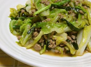 キャベツとニラのスタミナ肉味噌炒め-レシピのメイン写真
