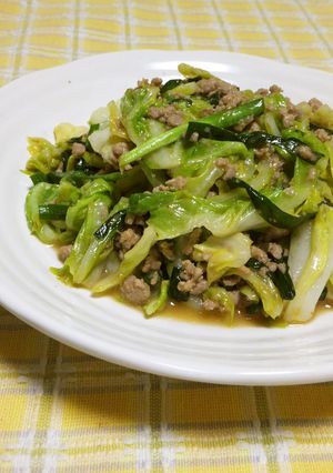 キャベツとニラのスタミナ肉味噌炒め-レシピのメイン写真