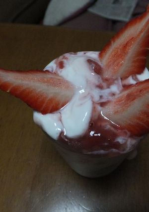 プチいちごパフェ-レシピのメイン写真
