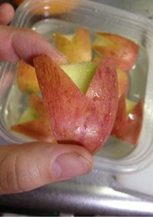 ♡お弁当に♡ハートのリンゴ♡-レシピのメイン写真