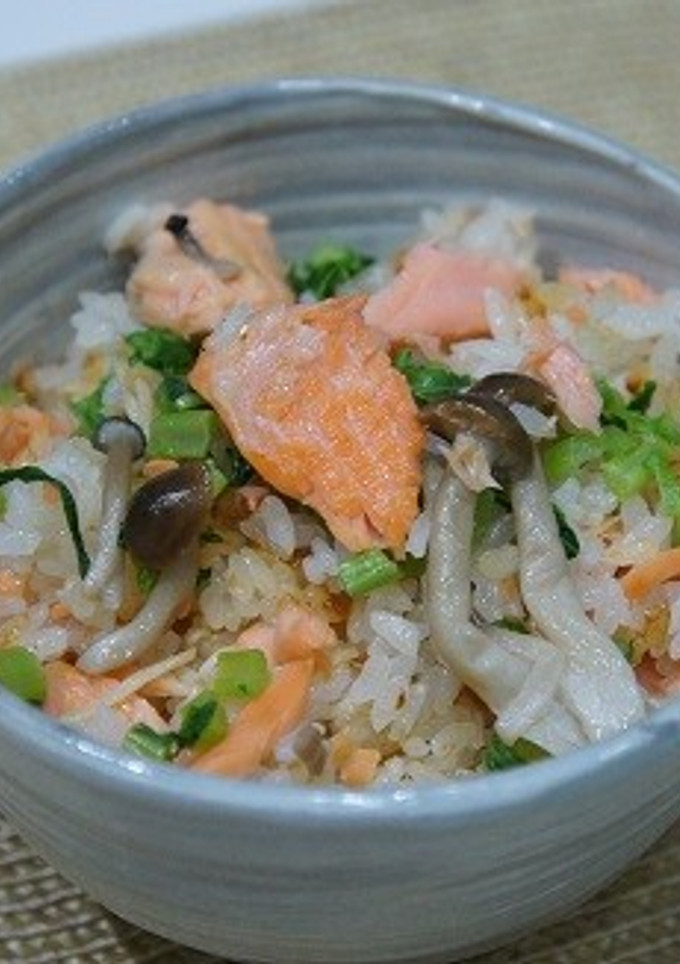 塩鮭ときのこの炊き込みごはん-レシピのメイン写真