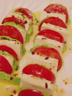 アボカドとトマトと豆腐のカプレーゼ風-レシピのメイン写真