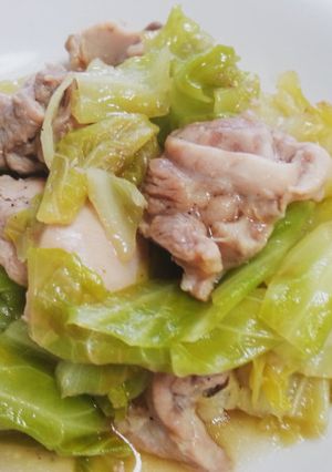 簡単♪鶏肉とキャベツのコンソメ煮-レシピのメイン写真